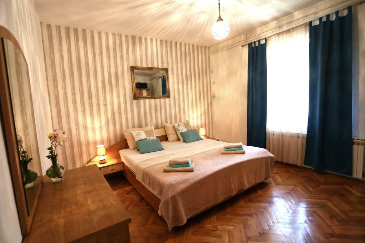 Apartments Rose Каштела Екстер'єр фото