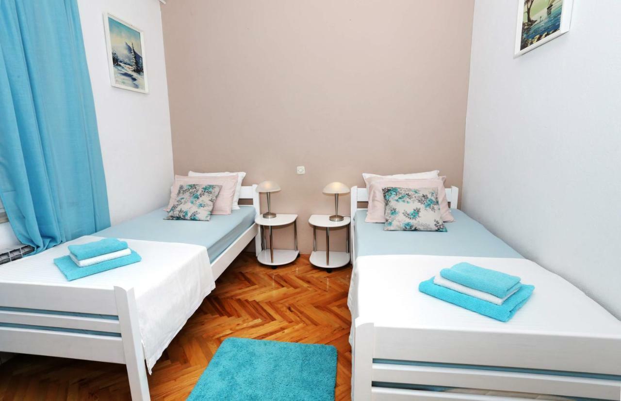 Apartments Rose Каштела Екстер'єр фото